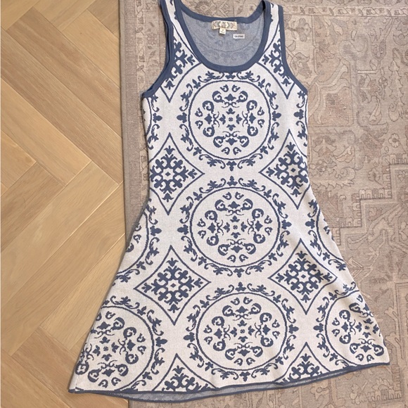Women’s Mini Pattern Dress - Picture 1 of 2